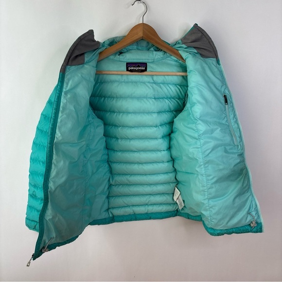 Patagonia Women's Down Sweater Hoody size XS - Picture 5 of 14